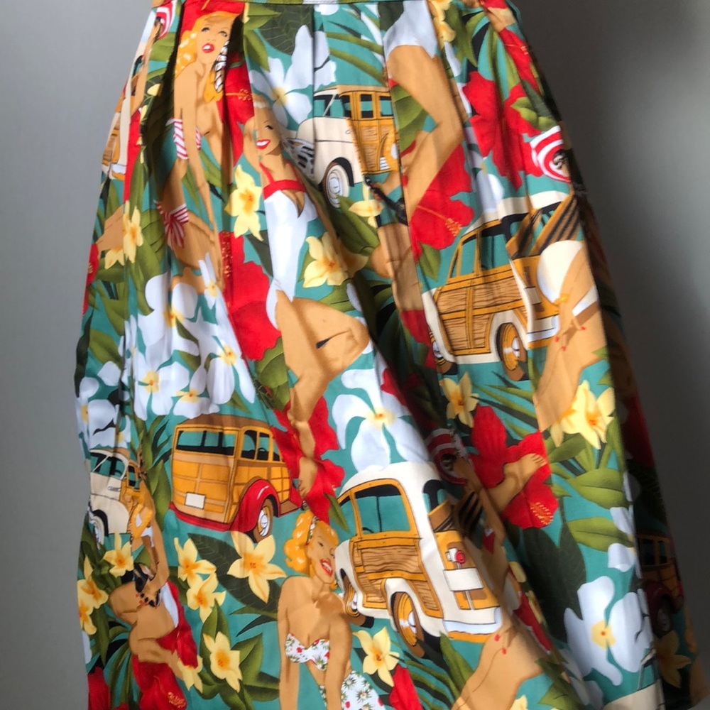 Pleated Hawaiian print swing skirt Modern Vintage - Picture 2 of 3